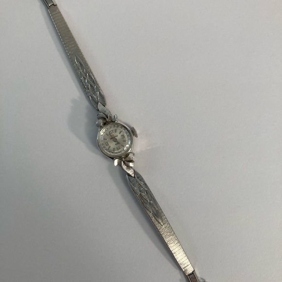 Antique windup Helbros Stainless Steel Watch fits up to 6.5 inch wrist - Picture 11 of 11